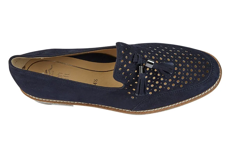 Ara Karin Navy