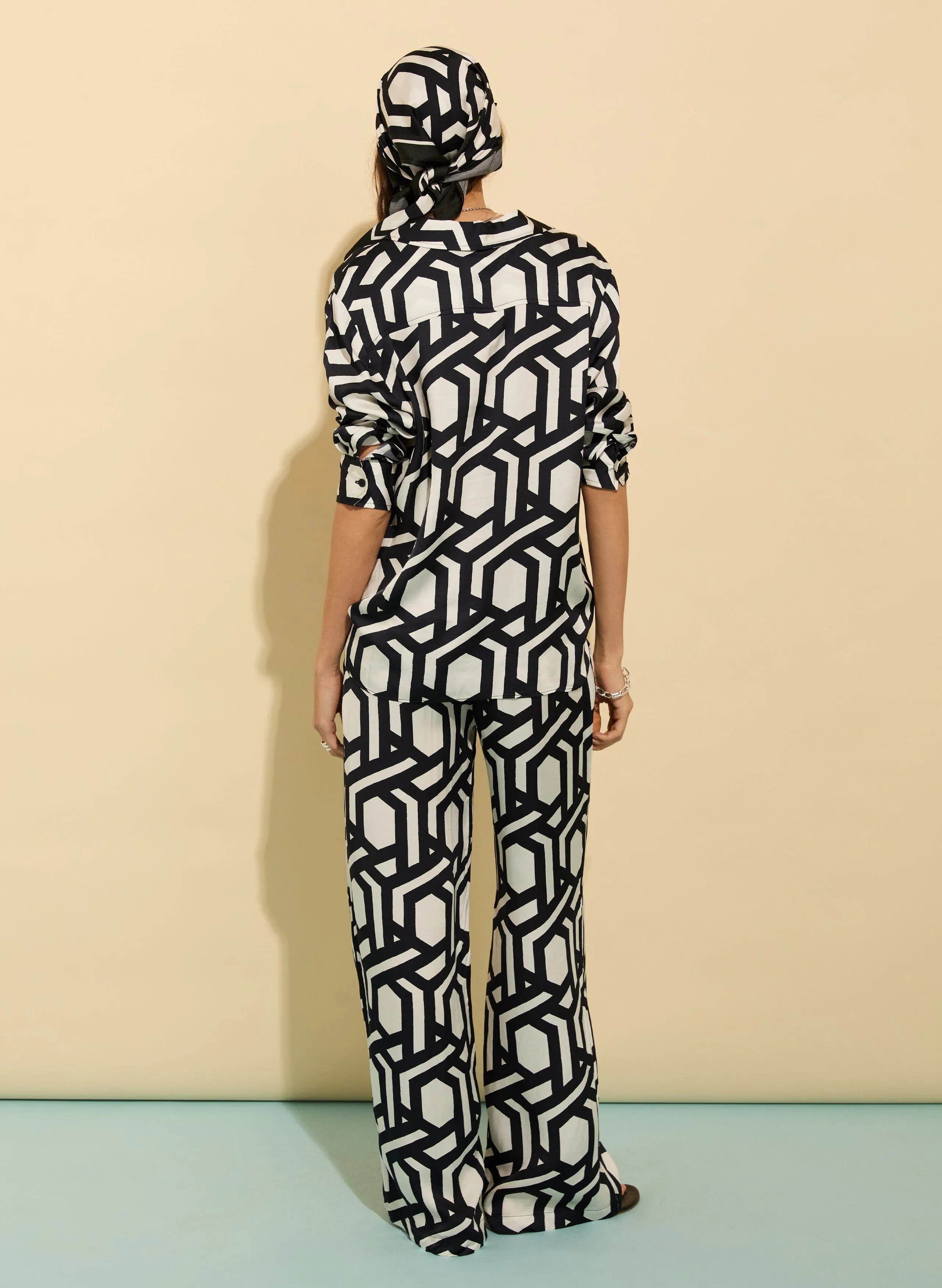 Kay Printed Satin Wide Leg Trousers | Black Geo
